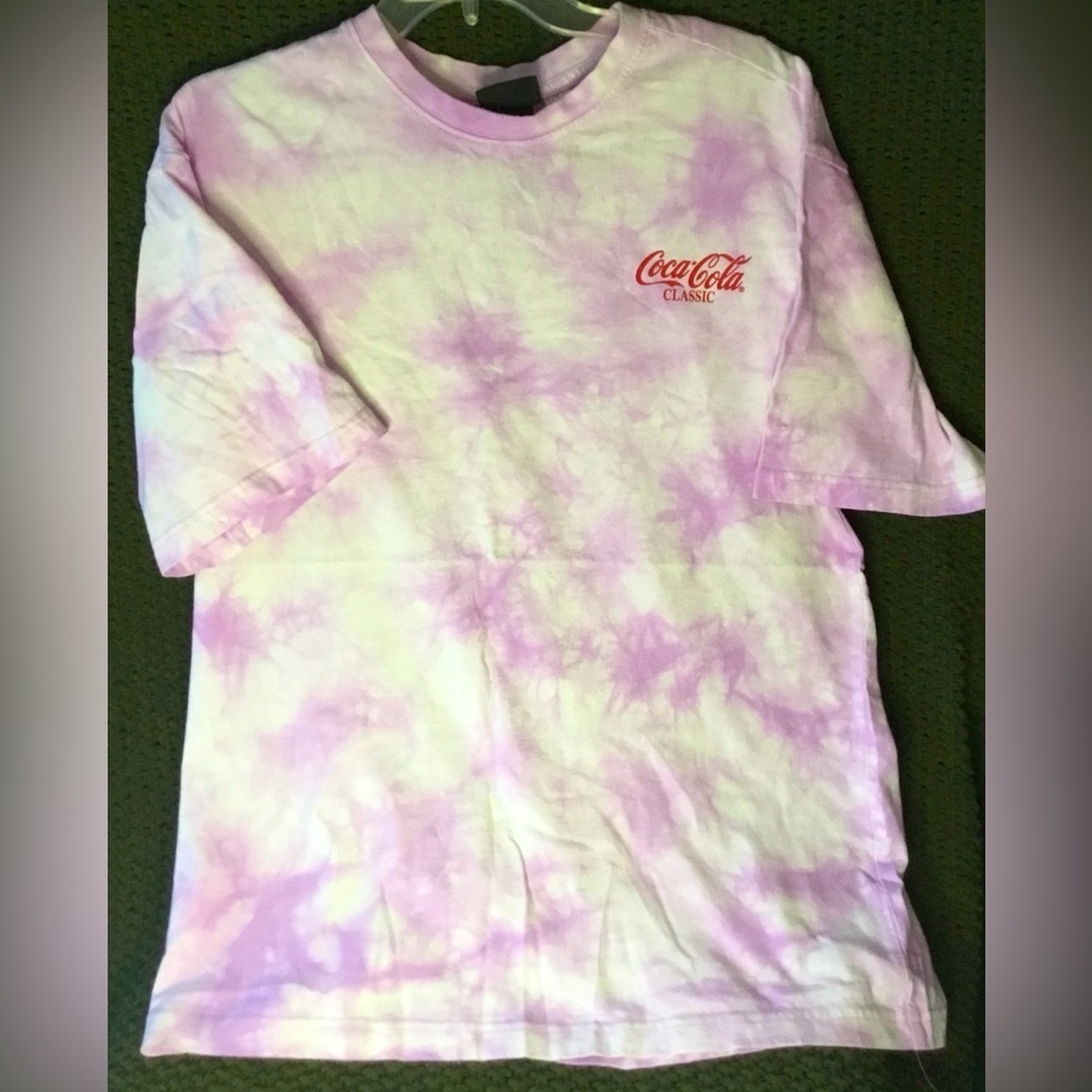 H&M Women’s White & Pink Tie Dyed Coke Classic T-Shirt, Relaxed Fit; Size M